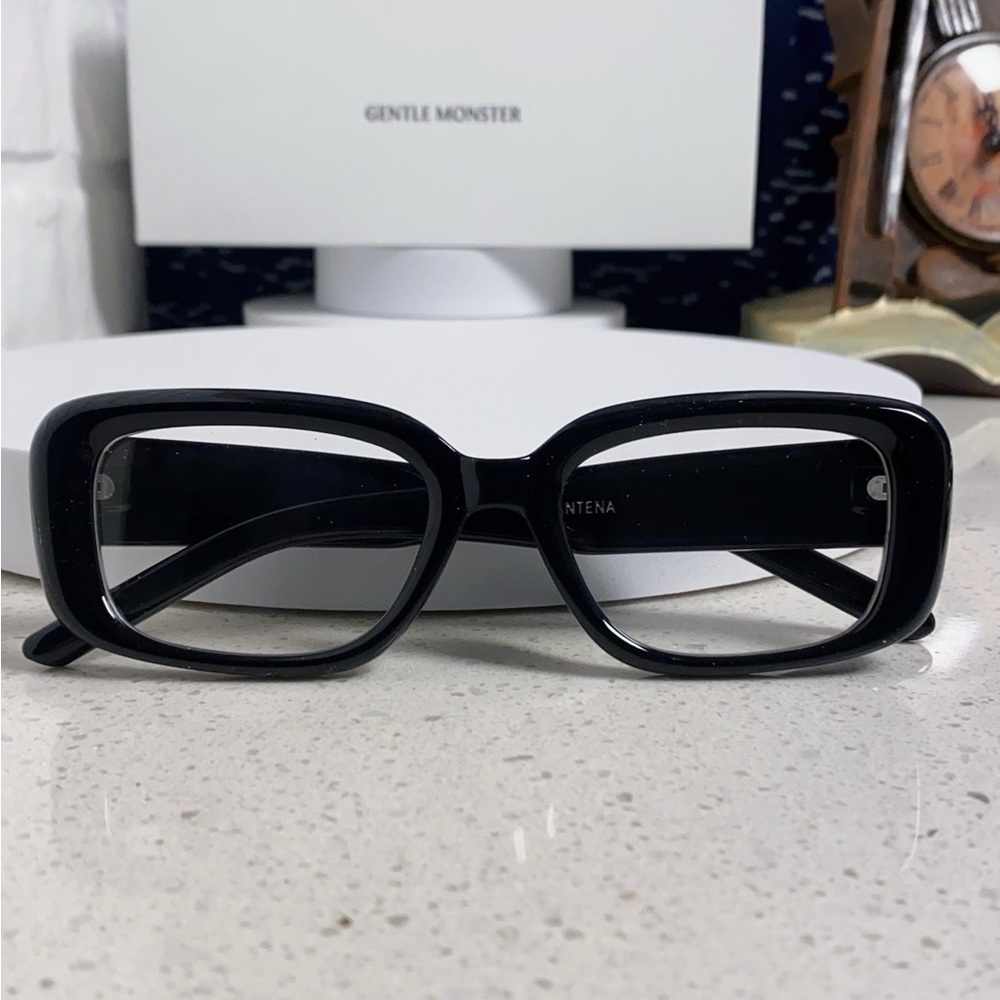 Gentle Monster Black Rectangular Glasses - image 2